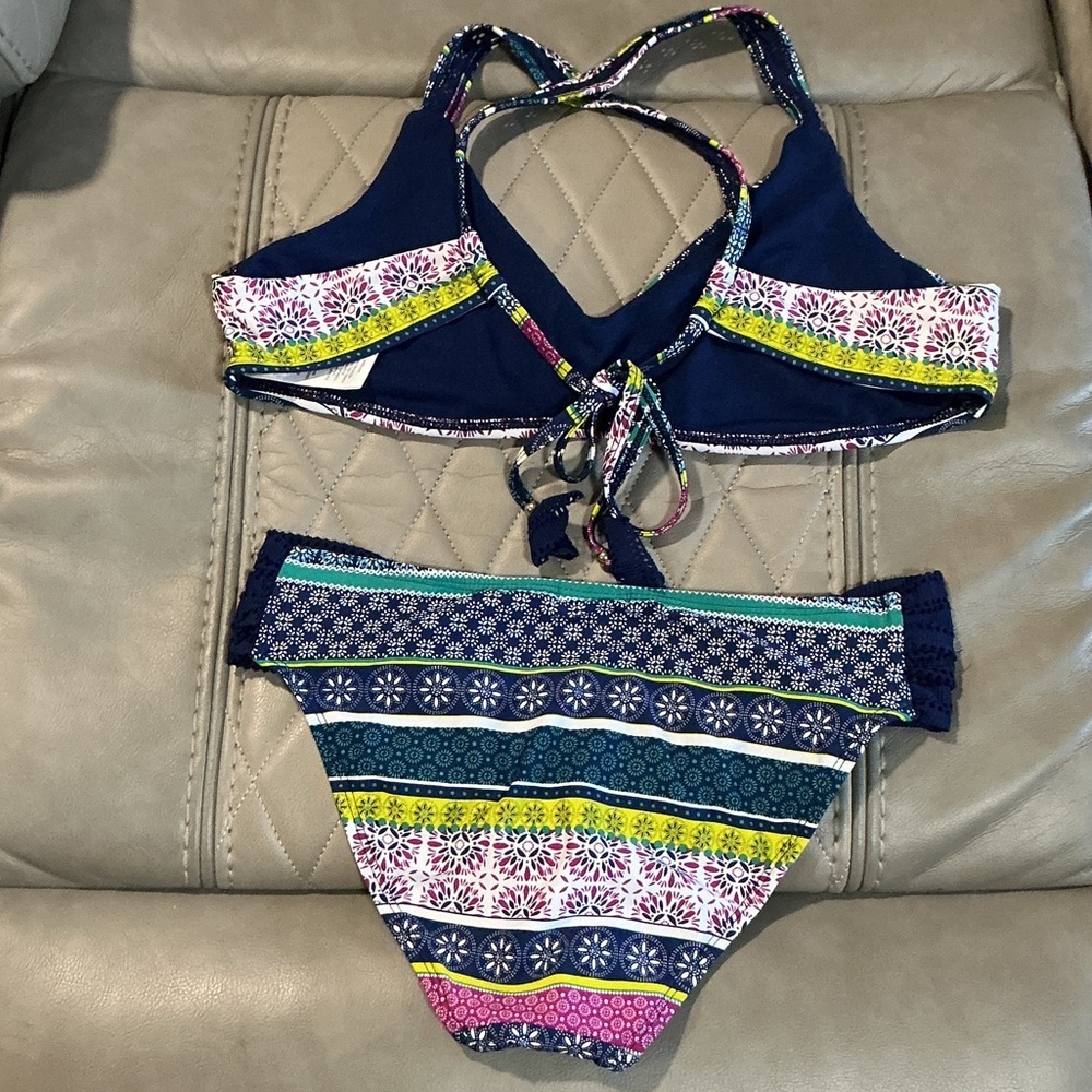 Women’s Multi-Color Printed Bikini Set - Picture 2 of 3